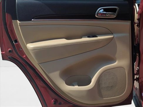 Used 2014 Jeep Grand Cherokee Limited image 16