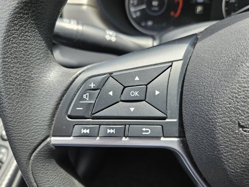 Used 2021 Nissan Versa SV image 20