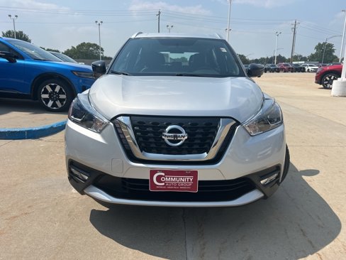 Used 2018 Nissan Kicks SR image 2