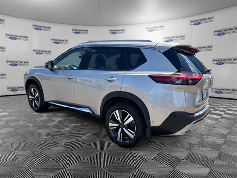 Used 2023 Nissan Rogue Platinum w/ Platinum Premium Package image 3