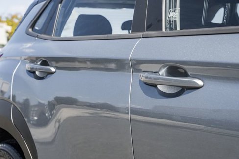 Used 2021 Hyundai Kona SE w/ Cargo Package image 16