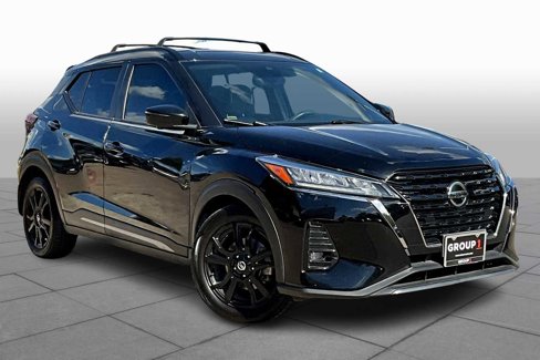 Used 2021 Nissan Kicks SR w/ SR Premium Package image 2