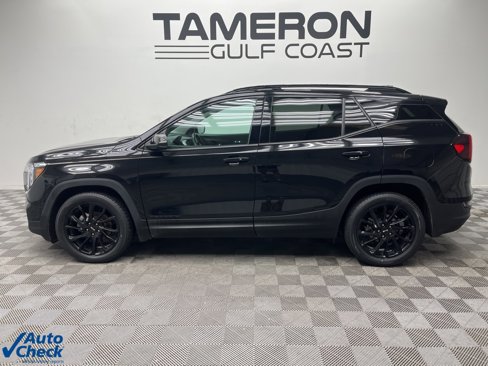 Used 2023 GMC Terrain SLT w/ Elevation Edition image 6