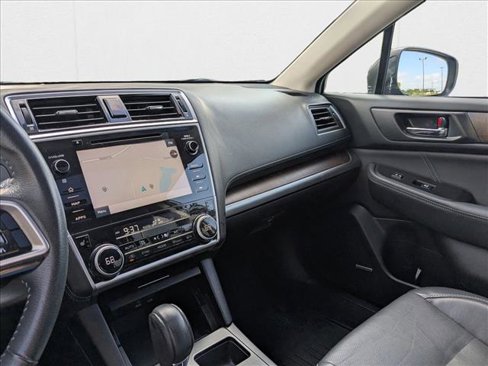 Used 2018 Subaru Outback 2.5i Limited image 13
