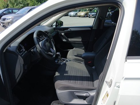 Used 2023 Volkswagen Tiguan S image 10