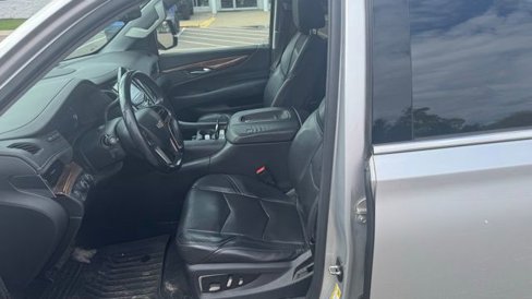 Used 2017 Cadillac Escalade Luxury image 13