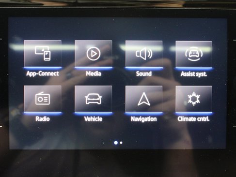 Used 2021 Volkswagen Atlas Cross Sport SEL Premium image 25