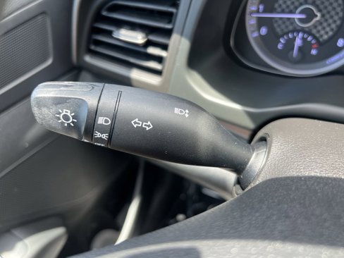 Used 2020 Hyundai Elantra SE w/ Cargo Package (C1) image 24