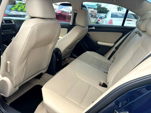 Used 2014 Volkswagen Jetta SE image 8