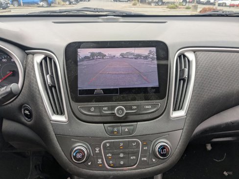 Used 2022 Chevrolet Malibu LT image 14