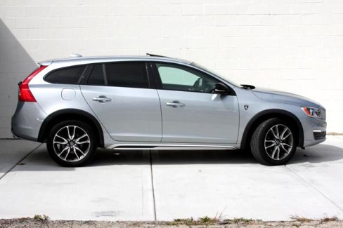 Used 2015 Volvo V60 T5 Cross Country image 5