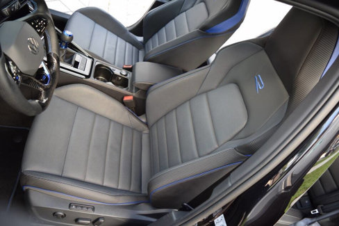 Used 2024 Volkswagen Golf R image 41