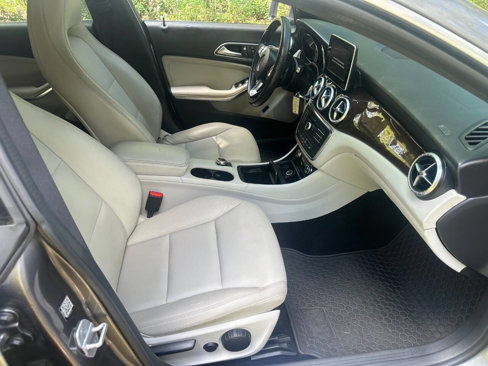 Used 2015 Mercedes-Benz CLA 250 image 15