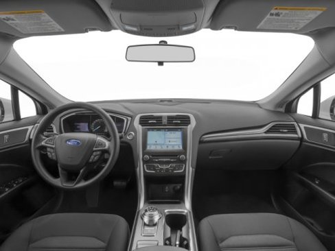 Used 2017 Ford Fusion SE w/ Equipment Group 202A image 8