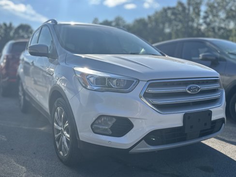 Used 2018 Ford Escape Titanium w/ Ford Safe & Smart Package image 8