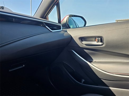 Used 2025 Toyota Corolla SE image 26