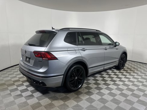 Used 2022 Volkswagen Tiguan SE R-Line image 7