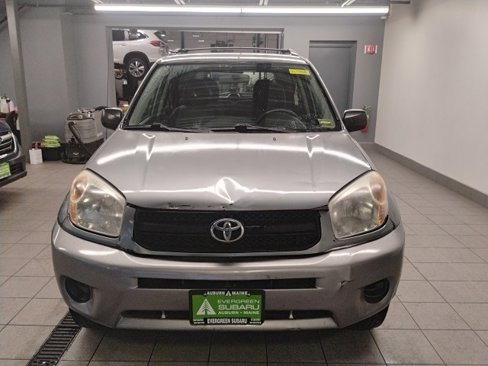 Used 2005 Toyota RAV4 4WD image 2