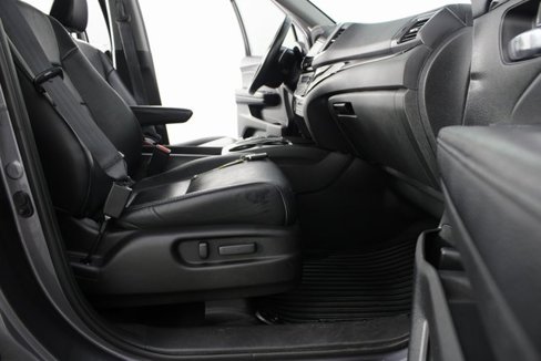 Used 2017 Honda Pilot Touring image 25