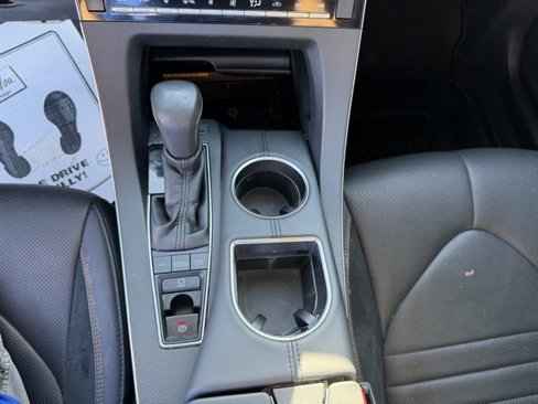 Used 2019 Toyota Avalon Touring w/ Advanced Safety Package image 12
