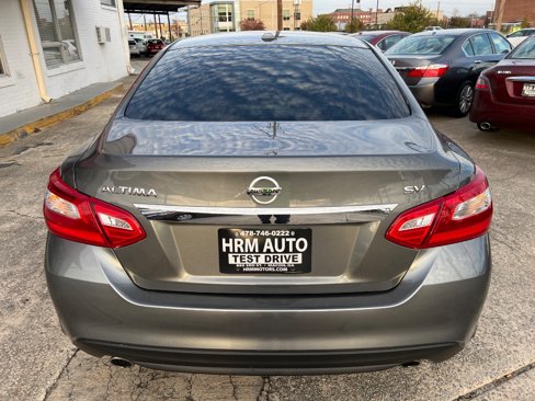 Used 2017 Nissan Altima 2.5 SV w/ Convenience Package image 6