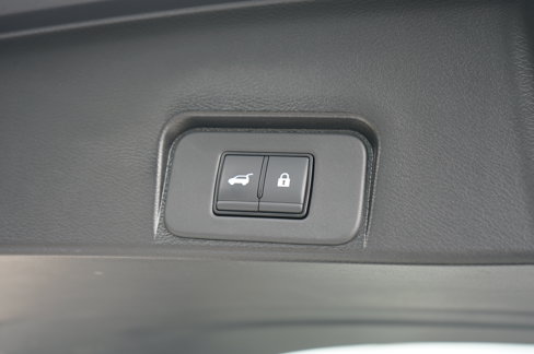 Used 2024 Nissan Rogue SV image 13