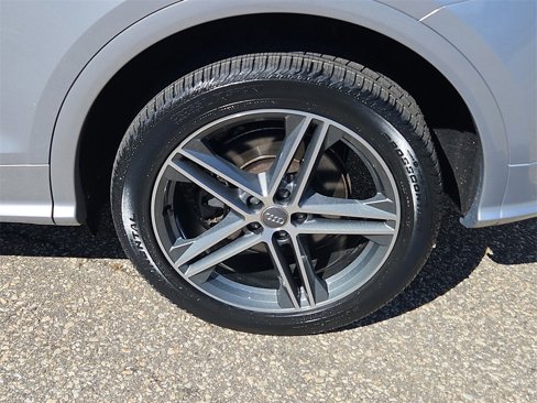 Used 2019 Audi SQ5 Premium Plus w/ Premium Plus Package image 8