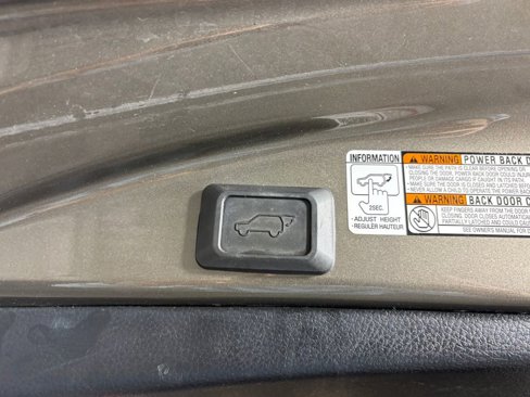 Used 2014 Toyota RAV4 Limited image 29