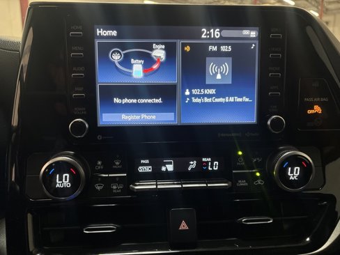 Used 2021 Toyota Highlander LE image 15