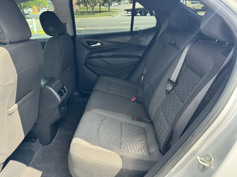 Used 2021 Chevrolet Equinox LT w/ Driver Convenience Package image 17