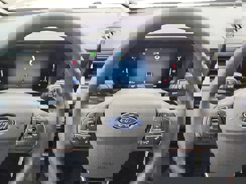 New 2025 Ford Maverick XL image 9