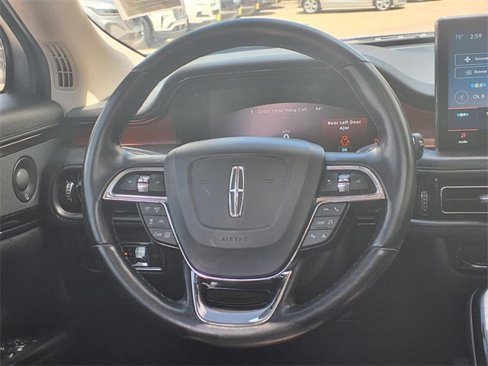 Used 2021 Lincoln Nautilus Reserve image 13