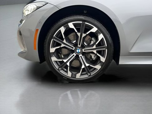 New 2025 BMW 330i xDrive Sedan w/ Convenience Package image 18