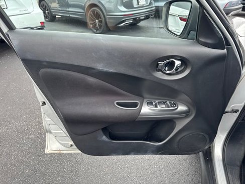 Used 2015 Nissan Juke S image 11
