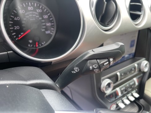 Used 2022 Ford Mustang Premium image 21