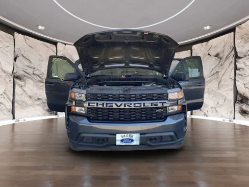 Used 2021 Chevrolet Silverado 1500 Custom w/ LPO, Dark Essentials Package image 3