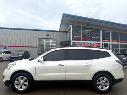 Used 2014 Chevrolet Traverse LT image 2