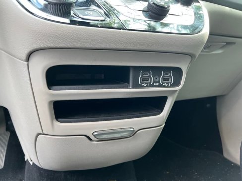 Used 2022 Chrysler Voyager LX image 15