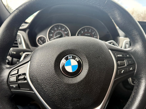 Used 2017 BMW 330i xDrive Sedan image 19