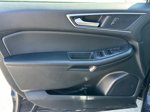 Used 2023 Ford Edge SEL image 17