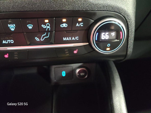 Used 2020 Ford Escape SE image 38