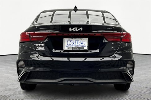 Used 2024 Kia Forte LXS image 4