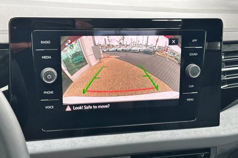 Used 2025 Volkswagen Jetta SE w/ Sunroof Package image 18