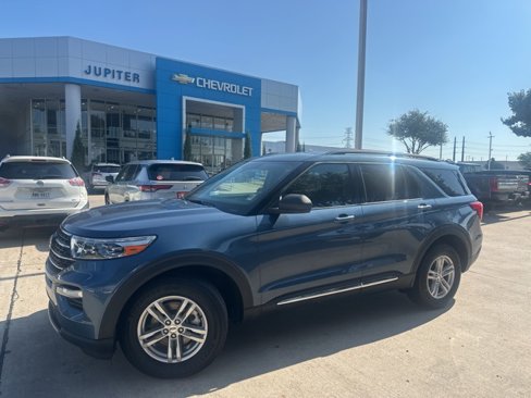 Used 2020 Ford Explorer XLT w/ Equipment Group 202A image 1