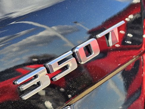 New 2025 Cadillac XT5 Luxury image 12