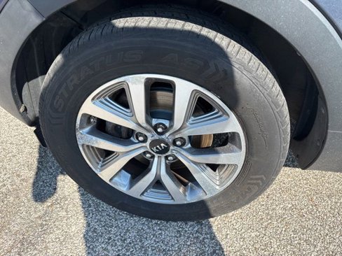 Used 2016 Kia Sportage LX image 9