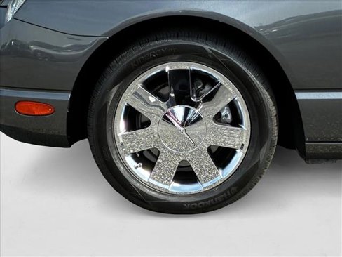 Used 2003 Ford Thunderbird image 9