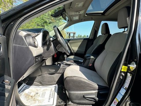 Used 2017 Toyota RAV4 XLE image 24