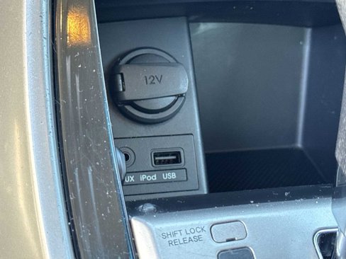 Used 2013 Hyundai Elantra GLS w/ Preferred Pkg image 21