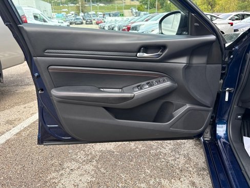 Used 2021 Nissan Altima 2.5 SR image 11